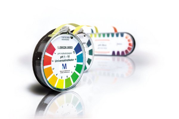 MERCK 109560 pH-indicator paper pH 0.5 - 5.0 Roll (4.8 m) with colour scale pH 0.5 - 1.0 - 1.5 - 2.0 - 2.5 - 3.0 - 3.5 - 4.0 - 4.5 - 5.0 Acilit