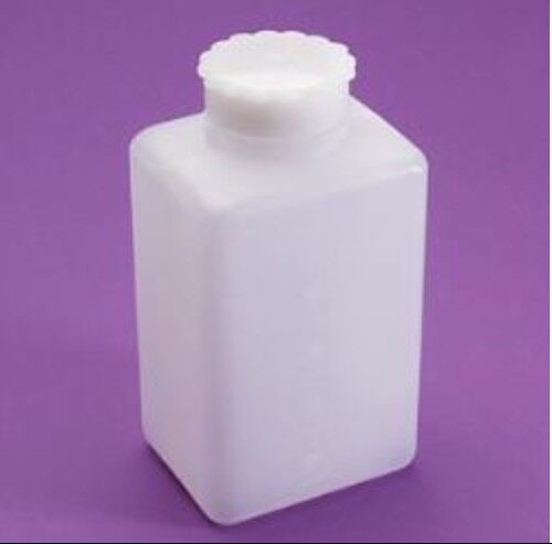 Lp Italiana HDPE Şişe 250 ml - Kare, Taksimatlı, Contalı Kapaklı