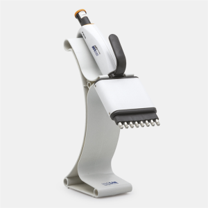 ISOLAB STANT MİKROPİPET İÇİN EĞİMLİ