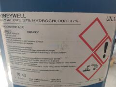 Honeywell Hydrochloric acid semiconductor grade PURANAL  fuming 37%, 37-38% Cas 7647-01-0  30 Kg