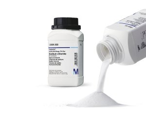 MERCK 102378 Calcium chloride anhydrous powder Reag. Ph Eur. CAS 10043-52-4, chemical formula CaCl₂.